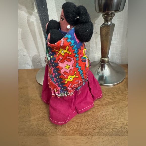 Colorful Handmade Mother and Child Art Navajo Doll - Picture 3 of 10